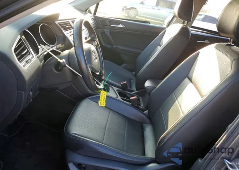 2018 Volkswagen Tiguan Se z USA, uszkodzony, nr VIN 3VV3B7AX0JM058203